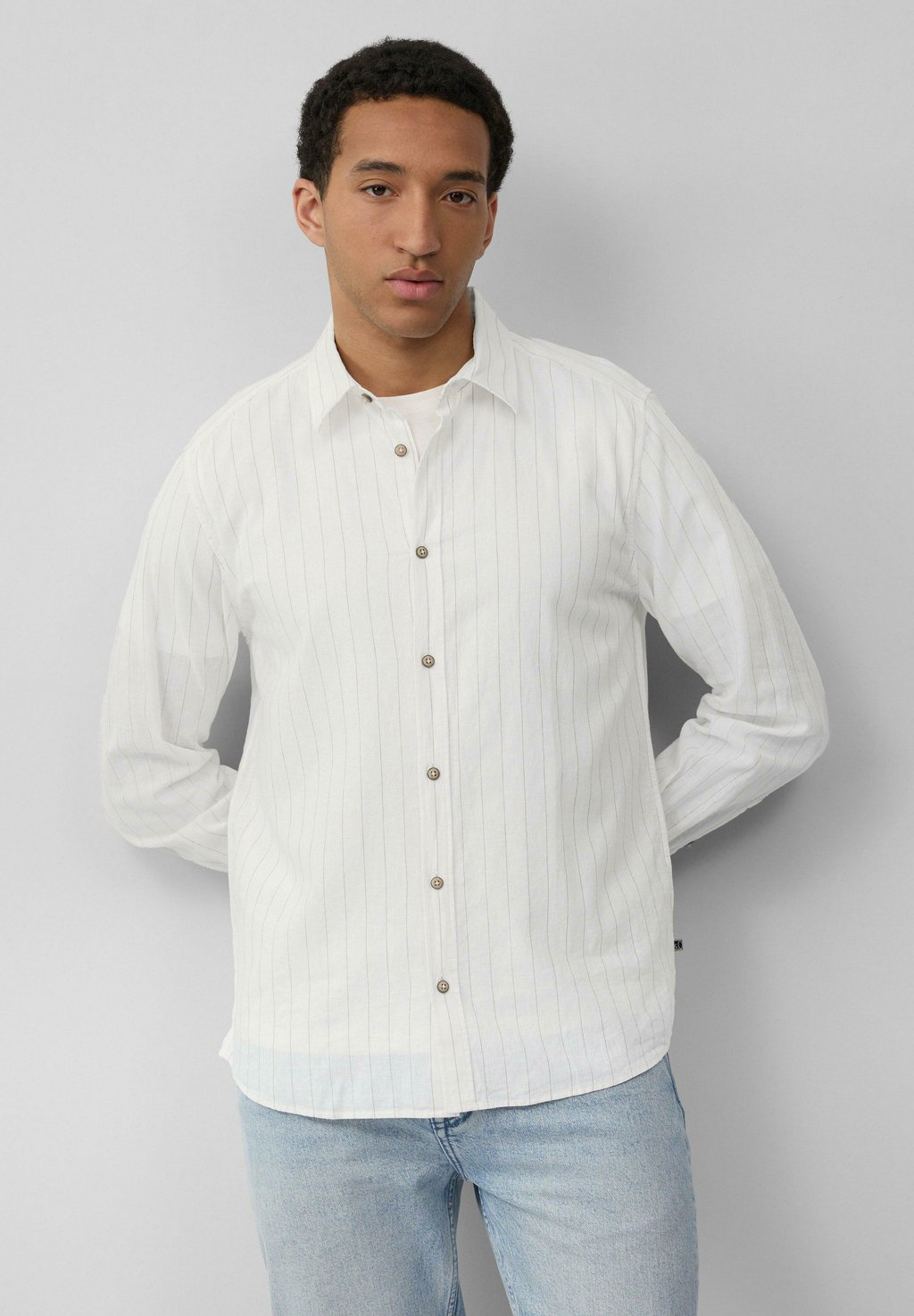 Рубашка REGULAR FIT GESTREIFTES MIT KENTKRAGEN s.Oliver, белый
Рубашка REGULAR FIT GESTREIFTES MIT KENTKRAGEN s.Oliver, белый