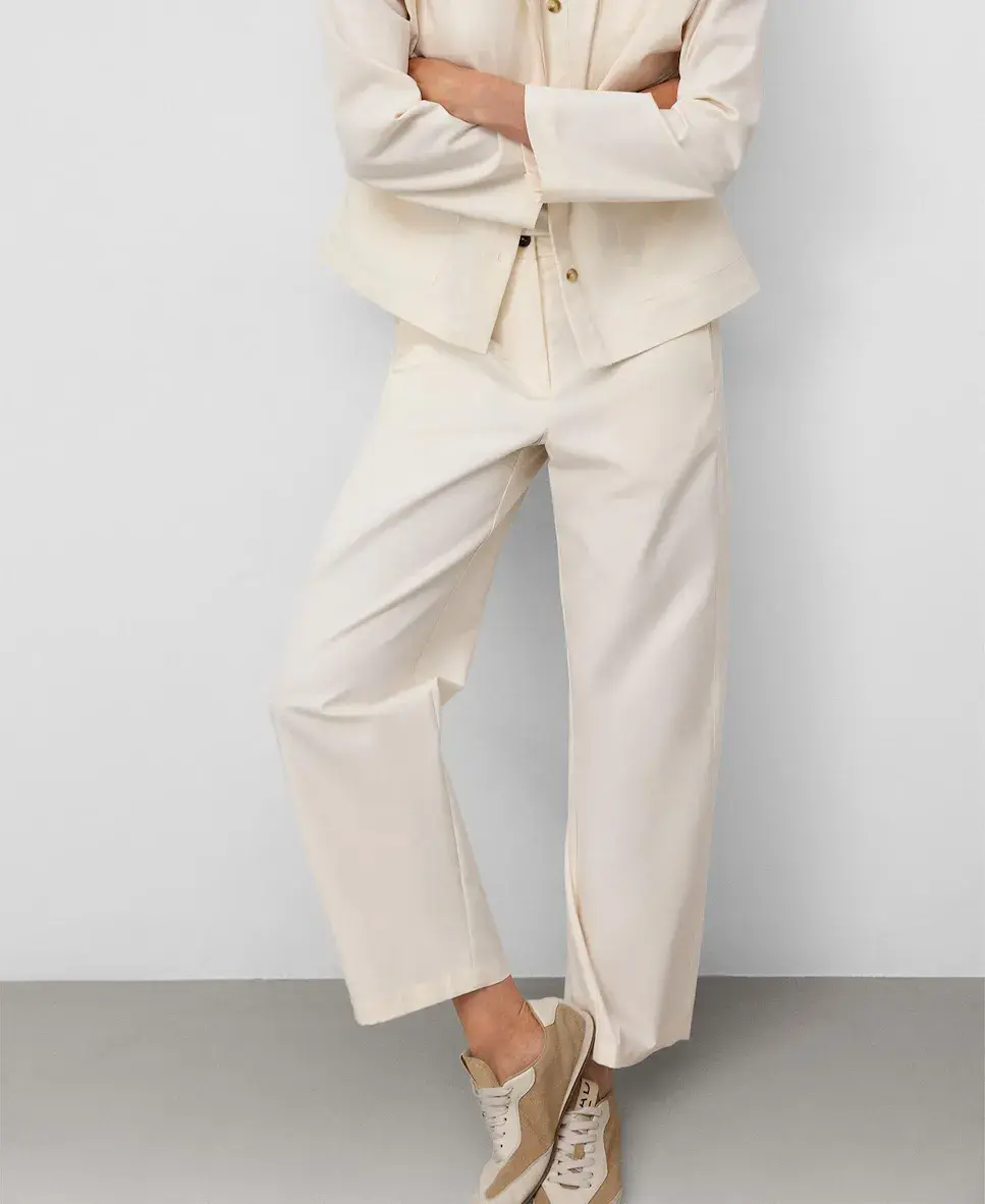 Широкие женские брюки barrel fit в цвете crudo Adolfo Dominguez, цвет Crudo
Широкие женские брюки barrel fit в цвете crudo Adolfo Dominguez, цвет Crudo