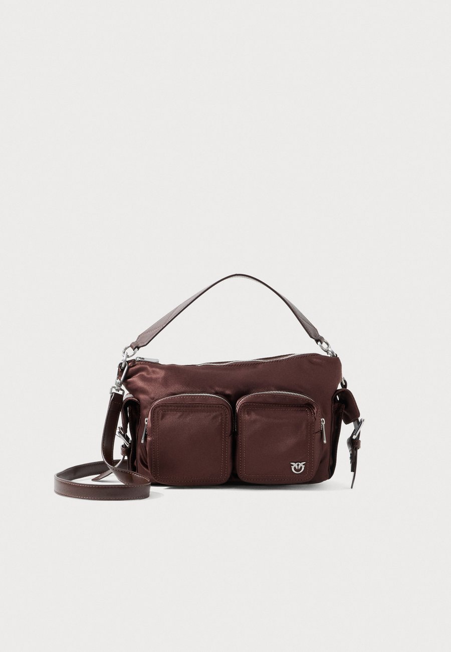 Сумка Pinko CARGO CAMERA BAG, Marrone Castano/Silver-Coloured/Brown
Сумка Pinko CARGO CAMERA BAG, Marrone Castano/Silver-Coloured/Brown