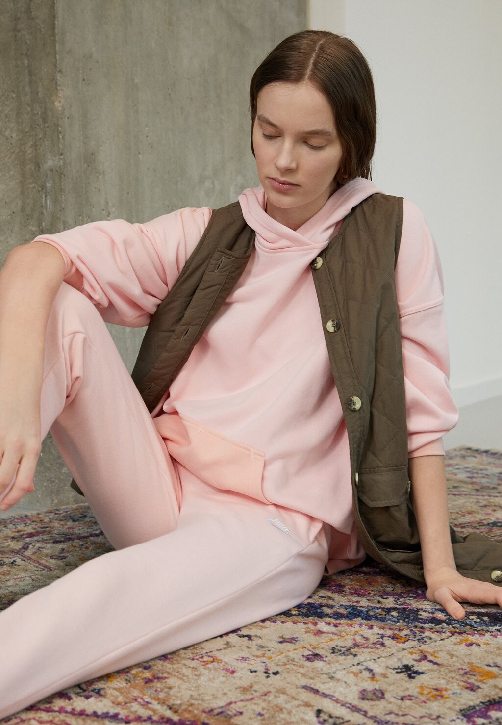 Спортивные штаны Nike, светло-розовый
Спортивные штаны Nike, светло-розовый