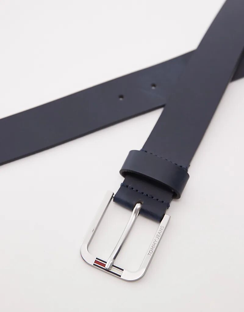 Ремень Tommy Jeans Austin 3.5 темно-синего цвета
Ремень Tommy Jeans Austin 3.5 темно-синего цвета