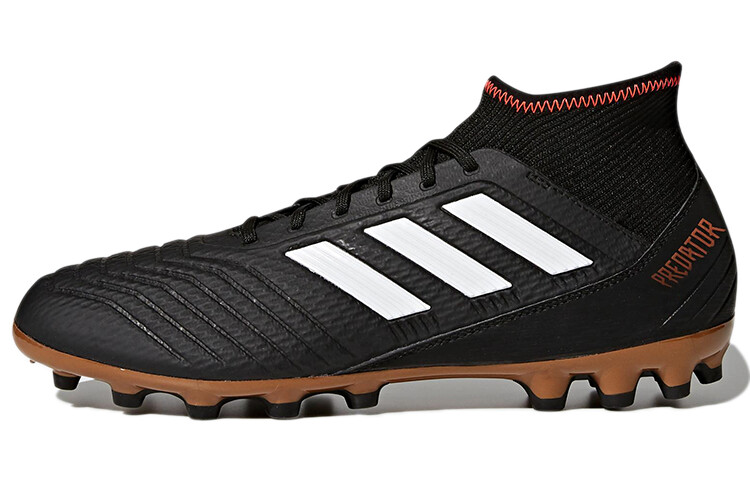 Футбольные бутсы серии PREDATOR мужские, среднего размера, черные/белые Adidas
Футбольные бутсы серии PREDATOR мужские, среднего размера, черные/белые Adidas