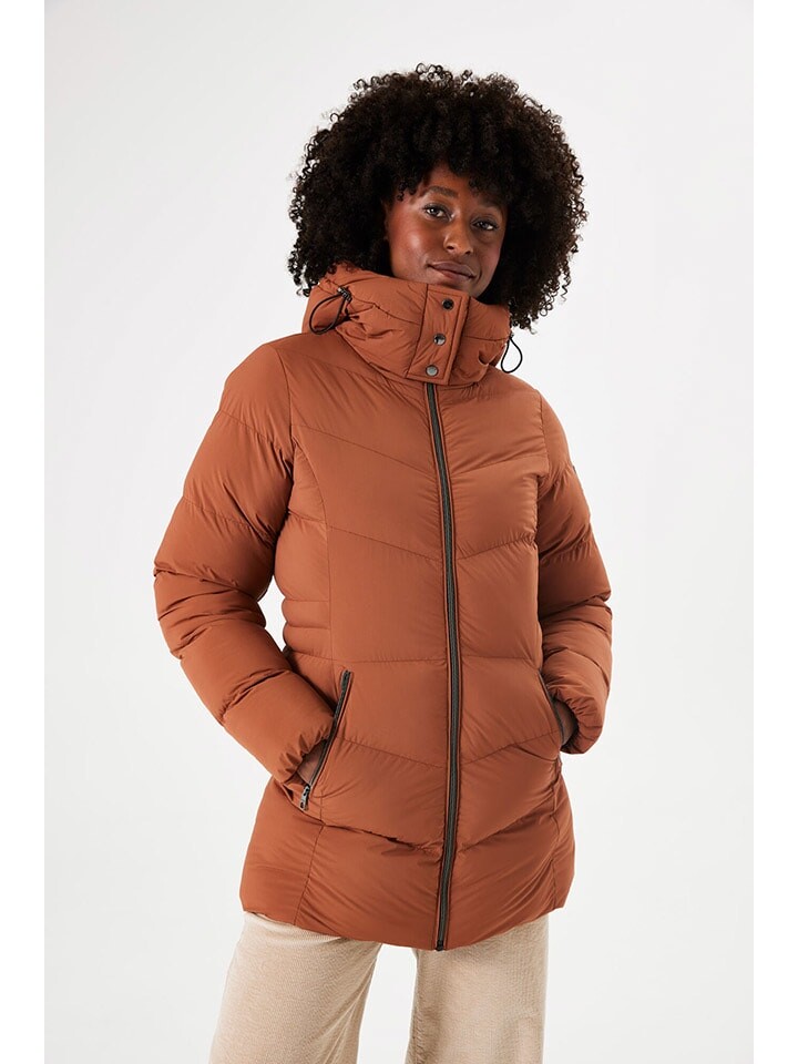 Стеганая куртка Garcia Steppjacke, светло-коричневый
Стеганая куртка Garcia Steppjacke, светло-коричневый