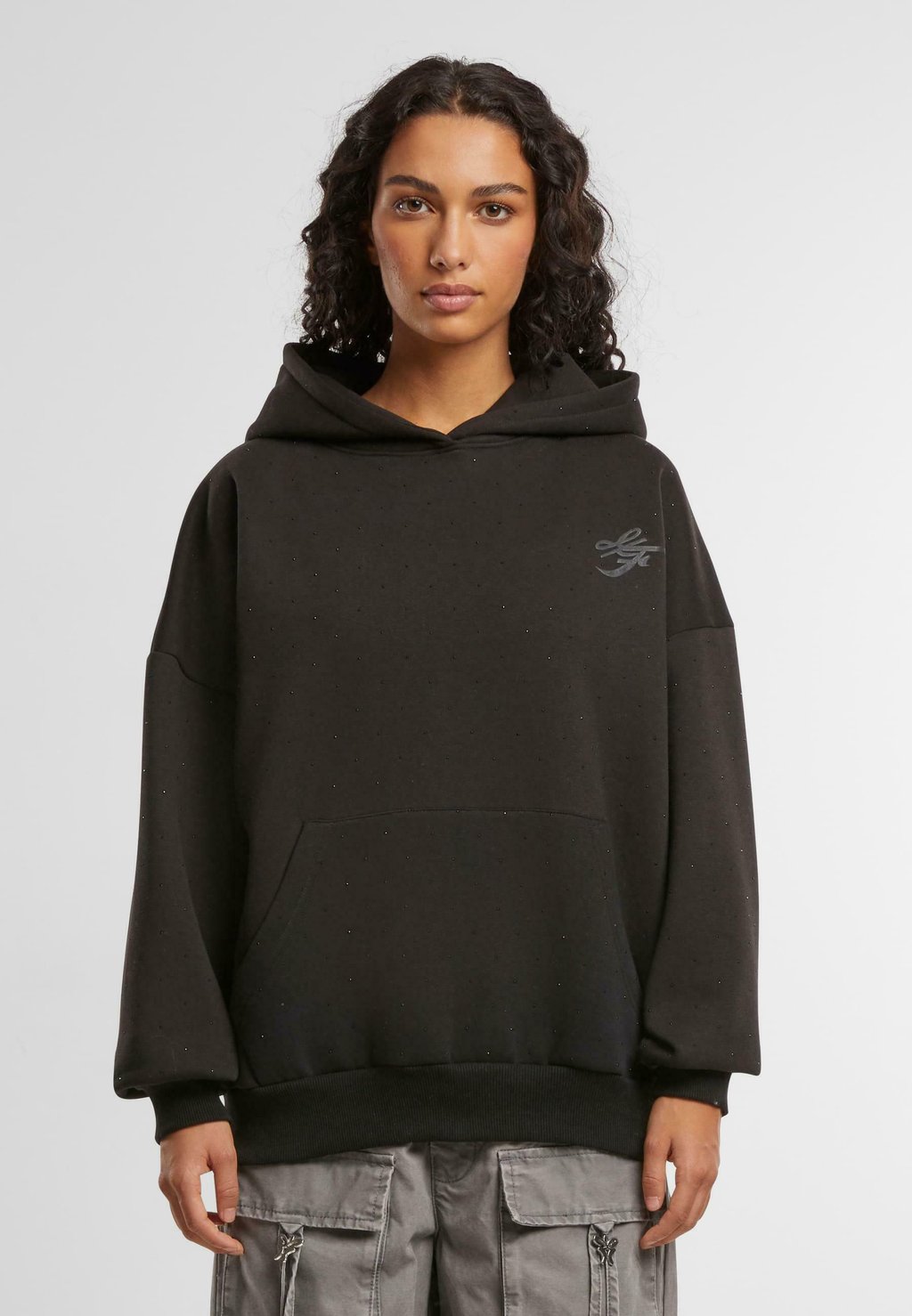 Толстовка RHINESTONES con cappuccio FELICIOUS, черный
Толстовка RHINESTONES con cappuccio FELICIOUS, черный