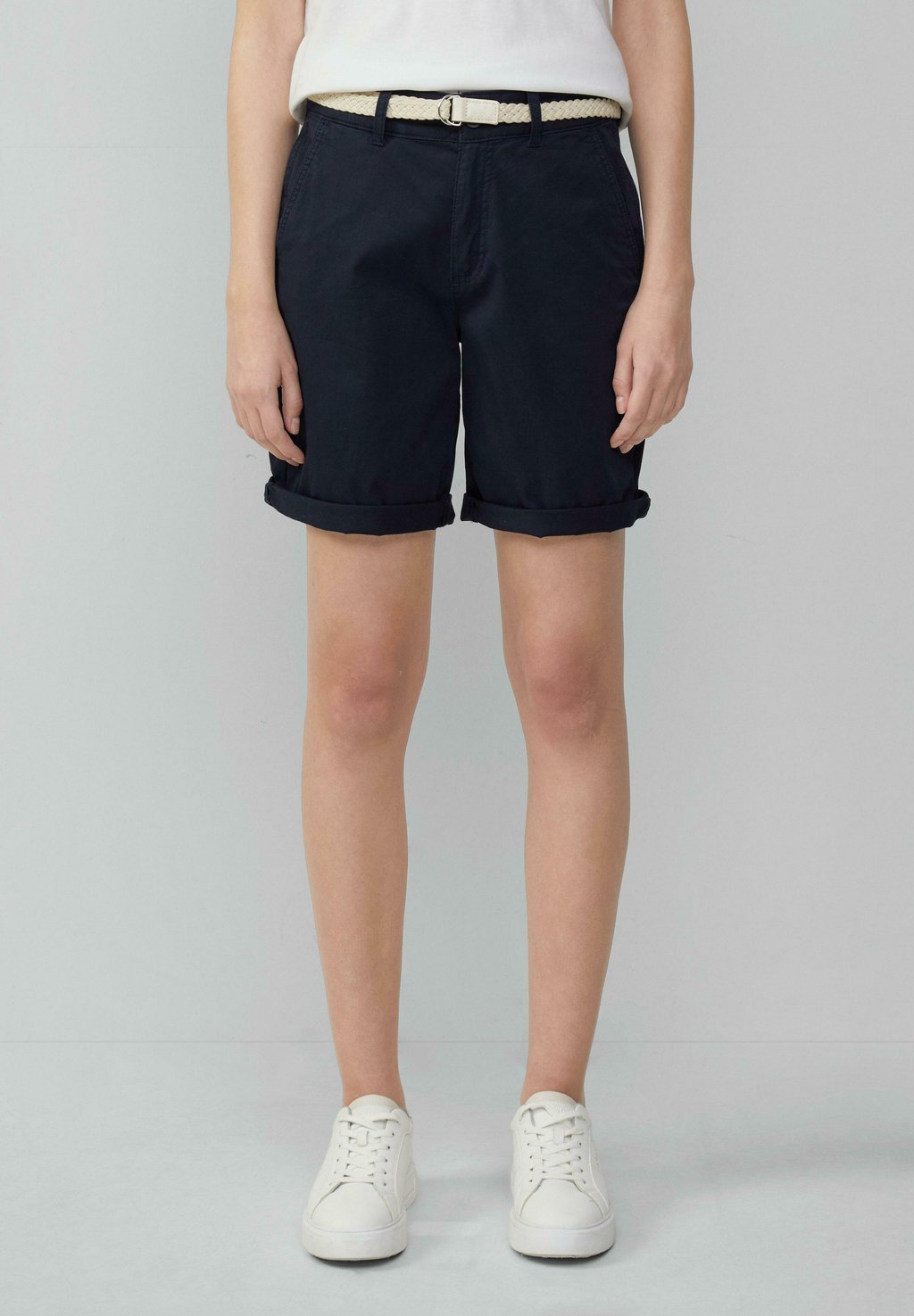 Шорты MIT GÜRTEL UND GARMENT DYE s.Oliver, черный
Шорты MIT GÜRTEL UND GARMENT DYE s.Oliver, черный