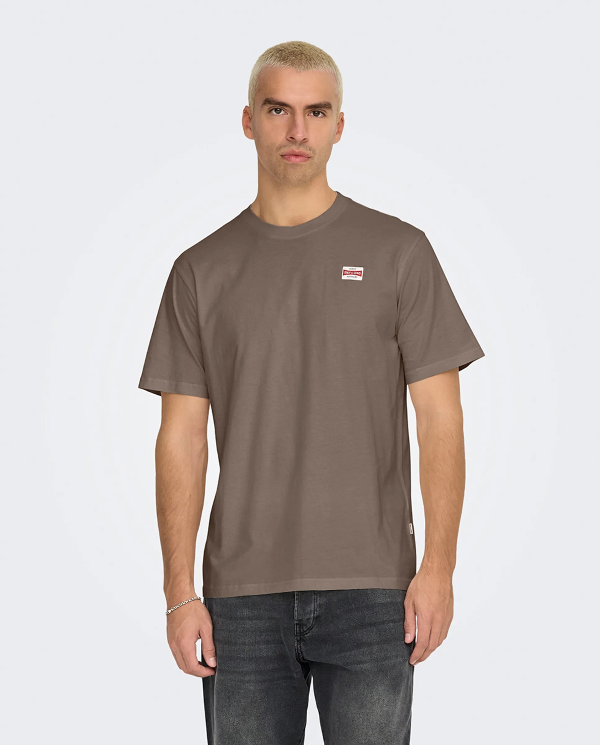 Мужская футболка классического кроя Only & Sons, серый
Мужская футболка классического кроя Only & Sons, серый