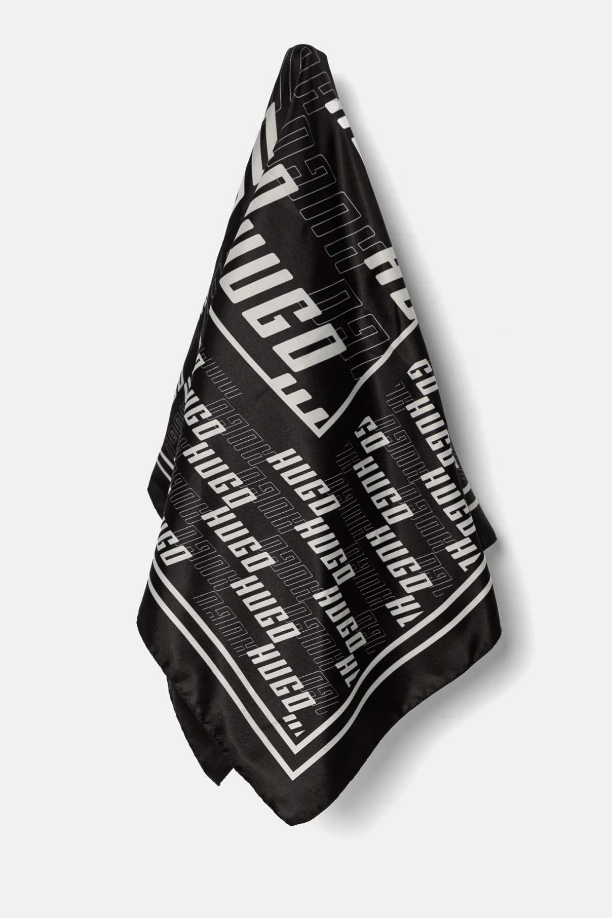 Шарф HUGO, черный
Шарф HUGO, черный