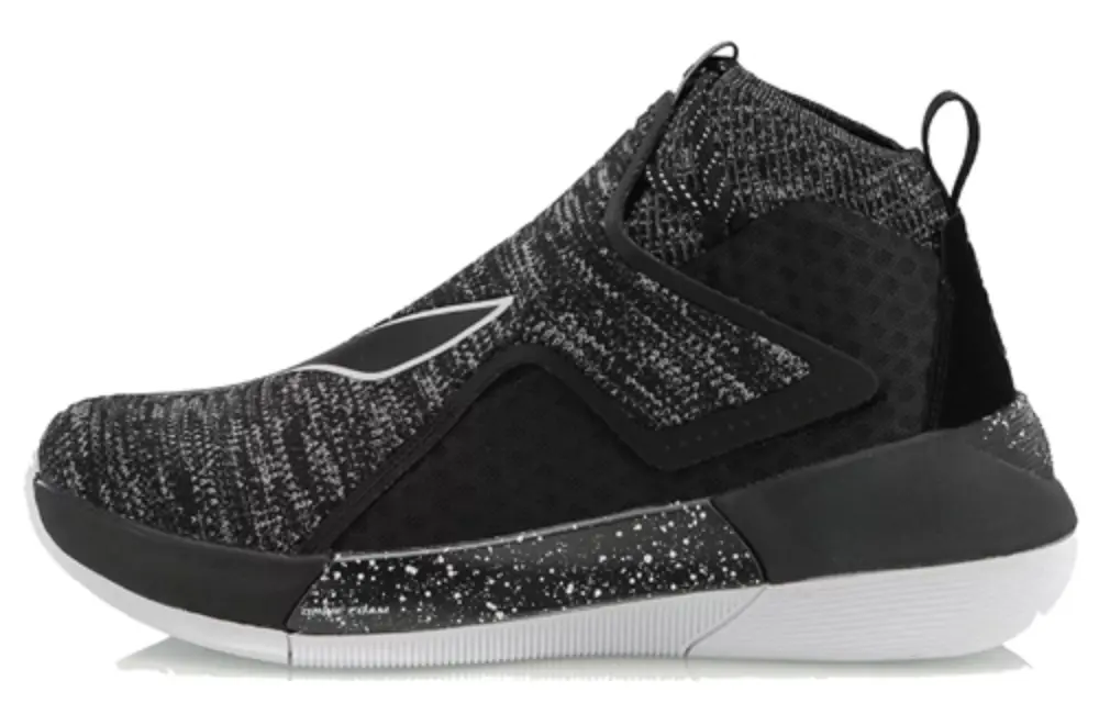 Баскетбольные кроссовки YuShuai 12 мужские высокие черные/белые Lining
Баскетбольные кроссовки YuShuai 12 мужские высокие черные/белые Lining