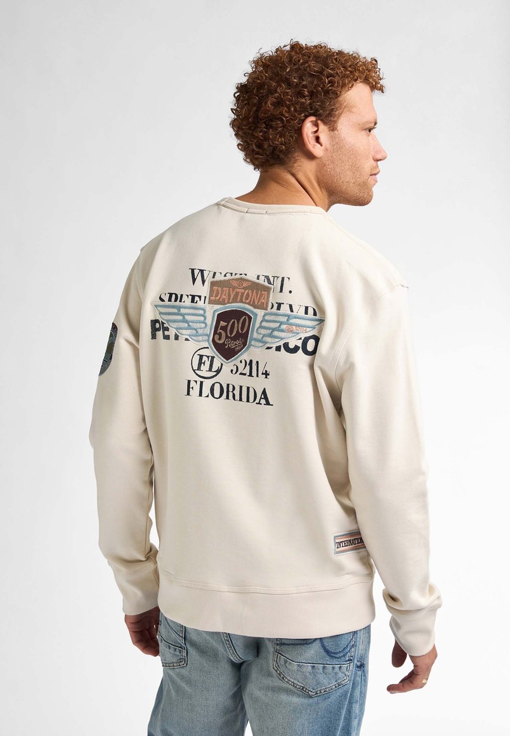 Толстовка ARTWORK HARBORVIEWLINE Petrol Industries, бежевый
Толстовка ARTWORK HARBORVIEWLINE Petrol Industries, бежевый