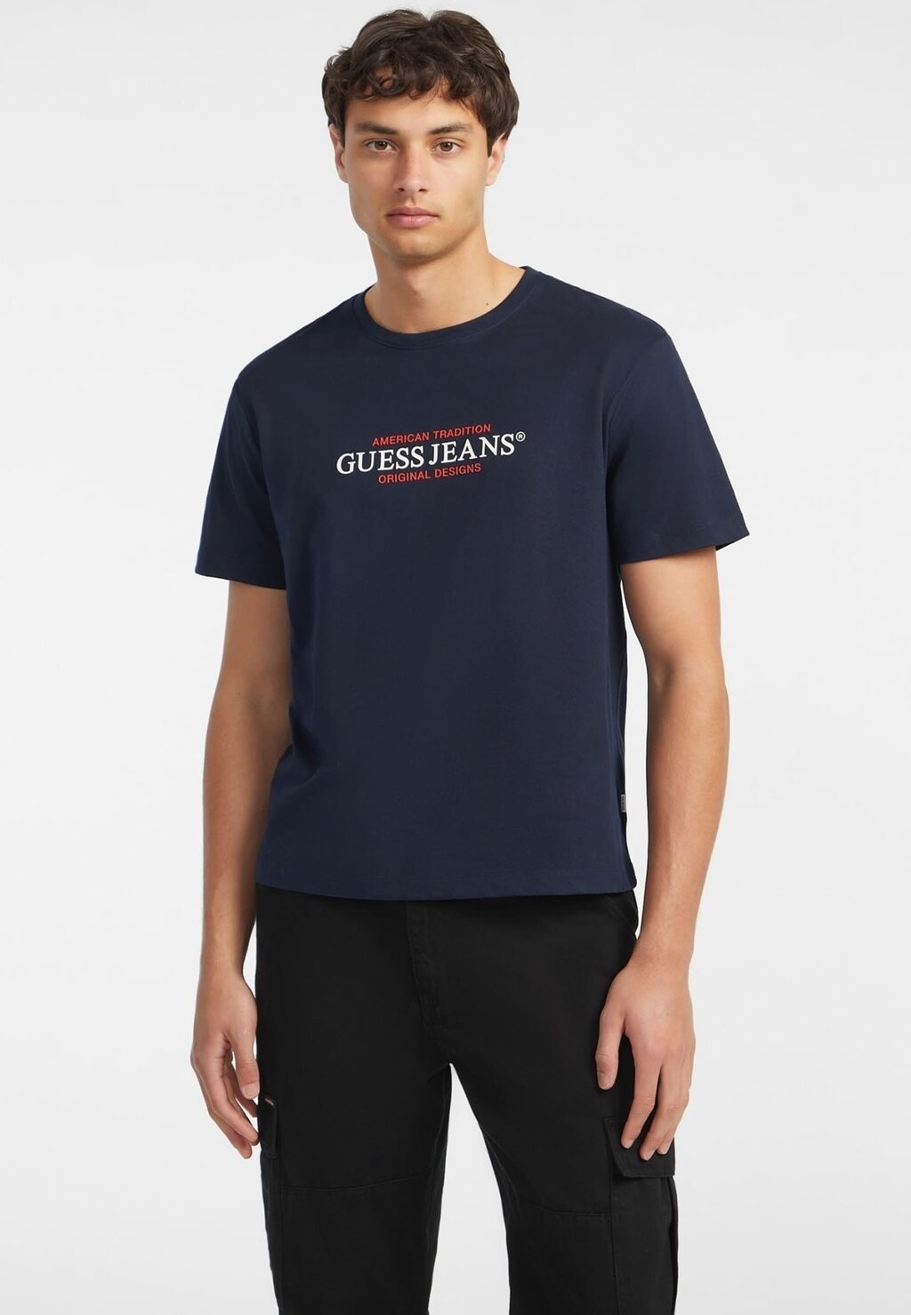 Футболки с принтом AMERICAN TRAD TEE Guess Jeans, темно-синий 
Футболки с принтом AMERICAN TRAD TEE Guess Jeans, темно-синий