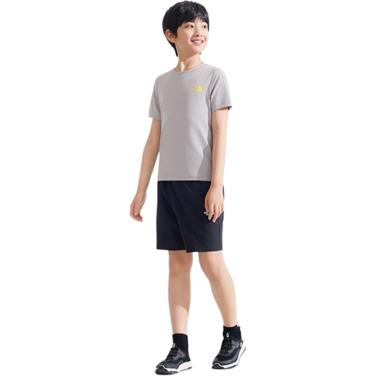 THE NORTH FACE Футболка SUN CHASE Moon Shadow Gray для детей
THE NORTH FACE Футболка SUN CHASE Moon Shadow Gray для детей