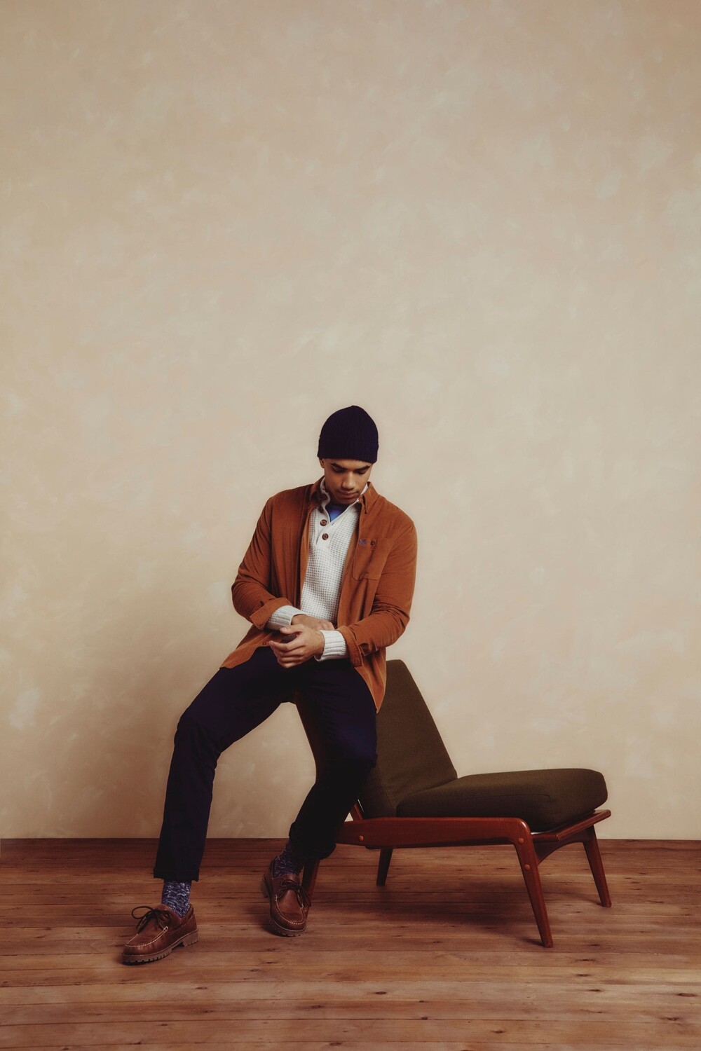 Вельветовая рубашка для экипажа классического кроя с длинными рукавами Crew Clothing Company, коричневый 
Вельветовая рубашка для экипажа классического кроя с длинными рукавами Crew Clothing Company, коричневый