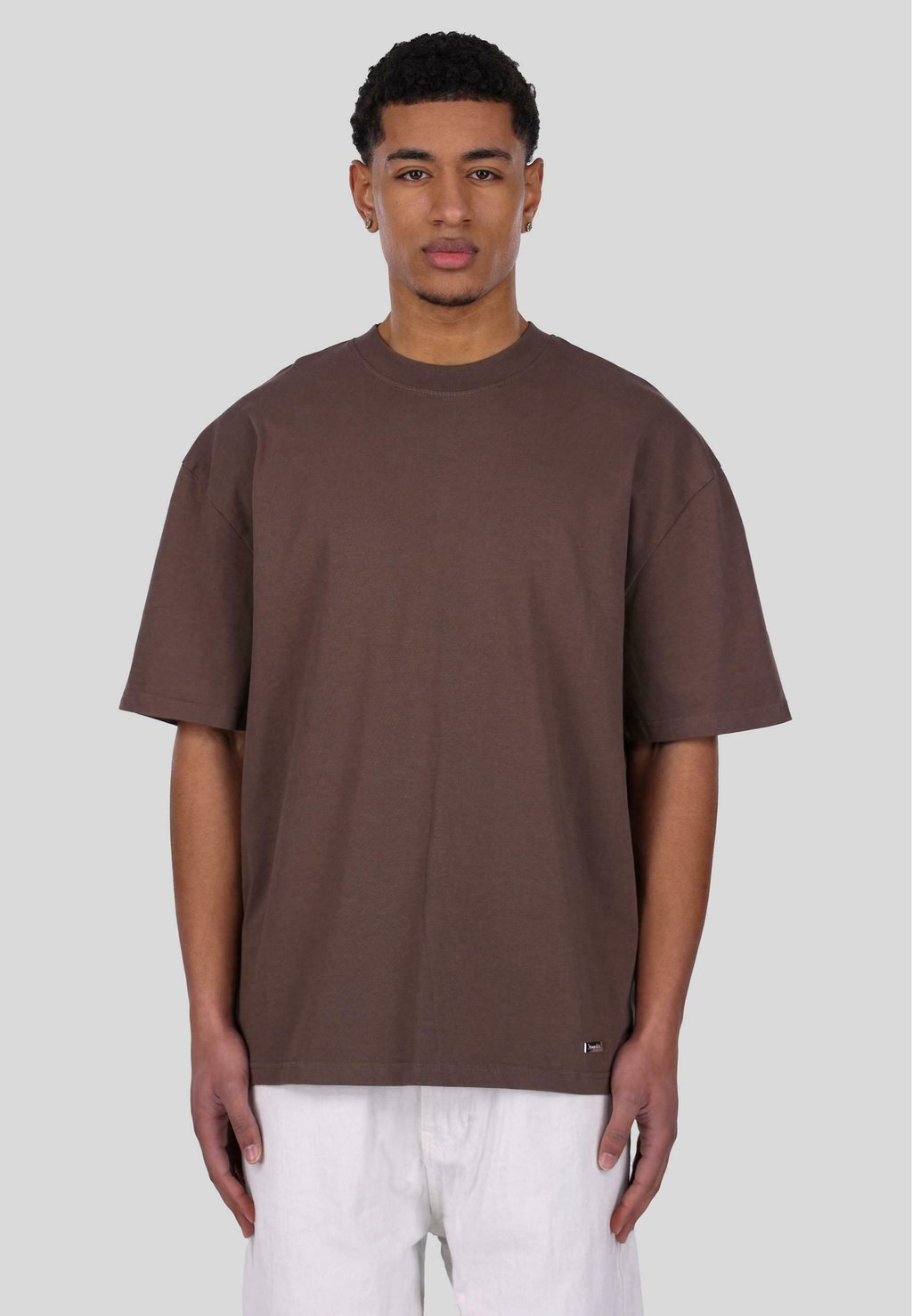 Базовая футболка HEAVY PATCH Dropsize, коричневый
Базовая футболка HEAVY PATCH Dropsize, коричневый