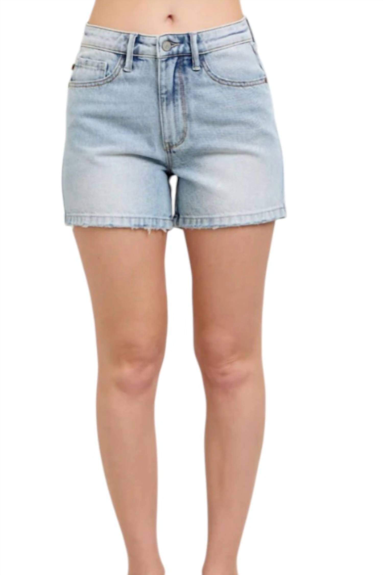 Жесткие шорты Magic в светлой стирке Judy Blue, Light Wash
Жесткие шорты Magic в светлой стирке Judy Blue, Light Wash