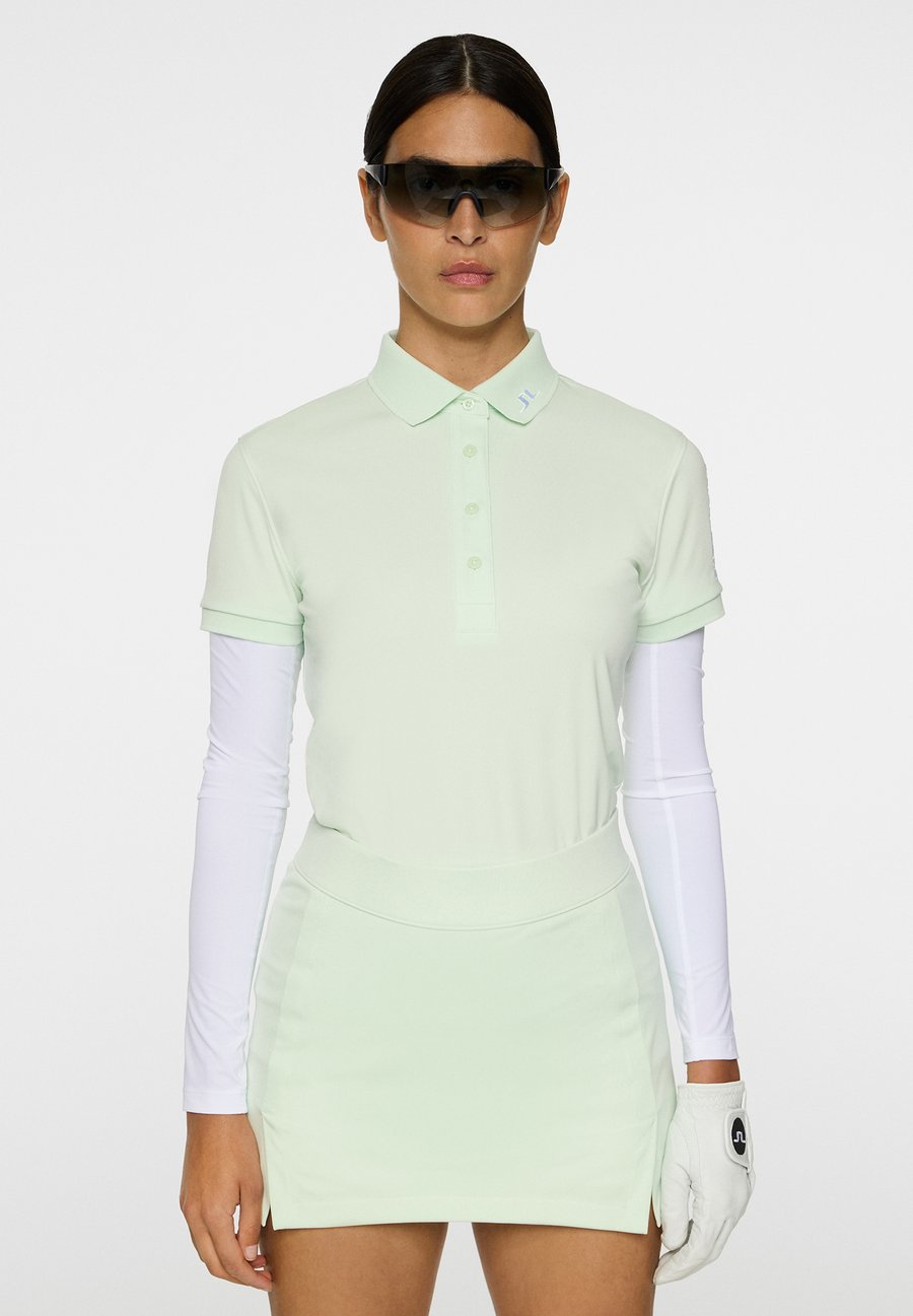 Поло J.LINDEBERG Sports TOUR TECH, Ambrosia/Green
Поло J.LINDEBERG Sports TOUR TECH, Ambrosia/Green