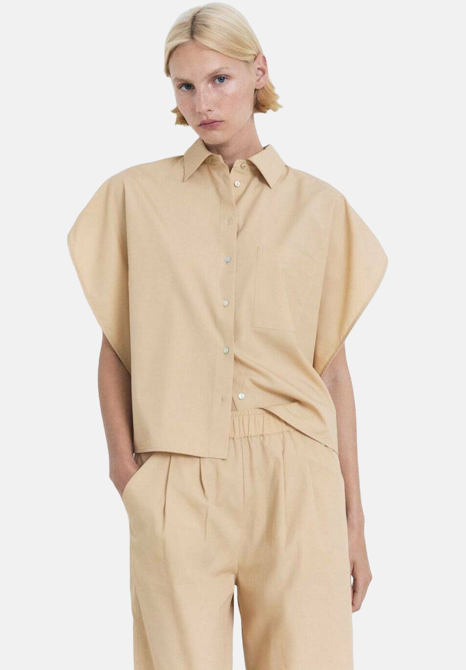 Блузка на пуговицах SHORT SLEEVED Mango, светло-коричневый
Блузка на пуговицах SHORT SLEEVED Mango, светло-коричневый