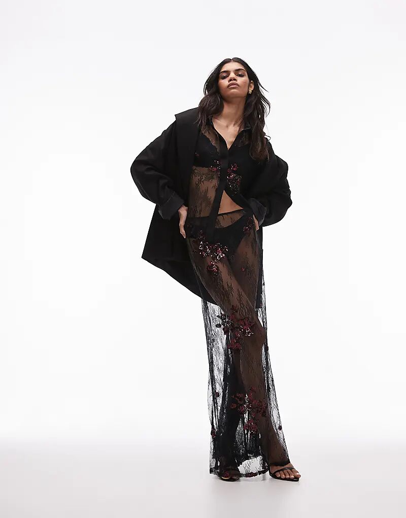 Юбка макси Topshop из черного кружева с бордовыми пайетками – часть комплекта
Юбка макси Topshop из черного кружева с бордовыми пайетками – часть комплекта