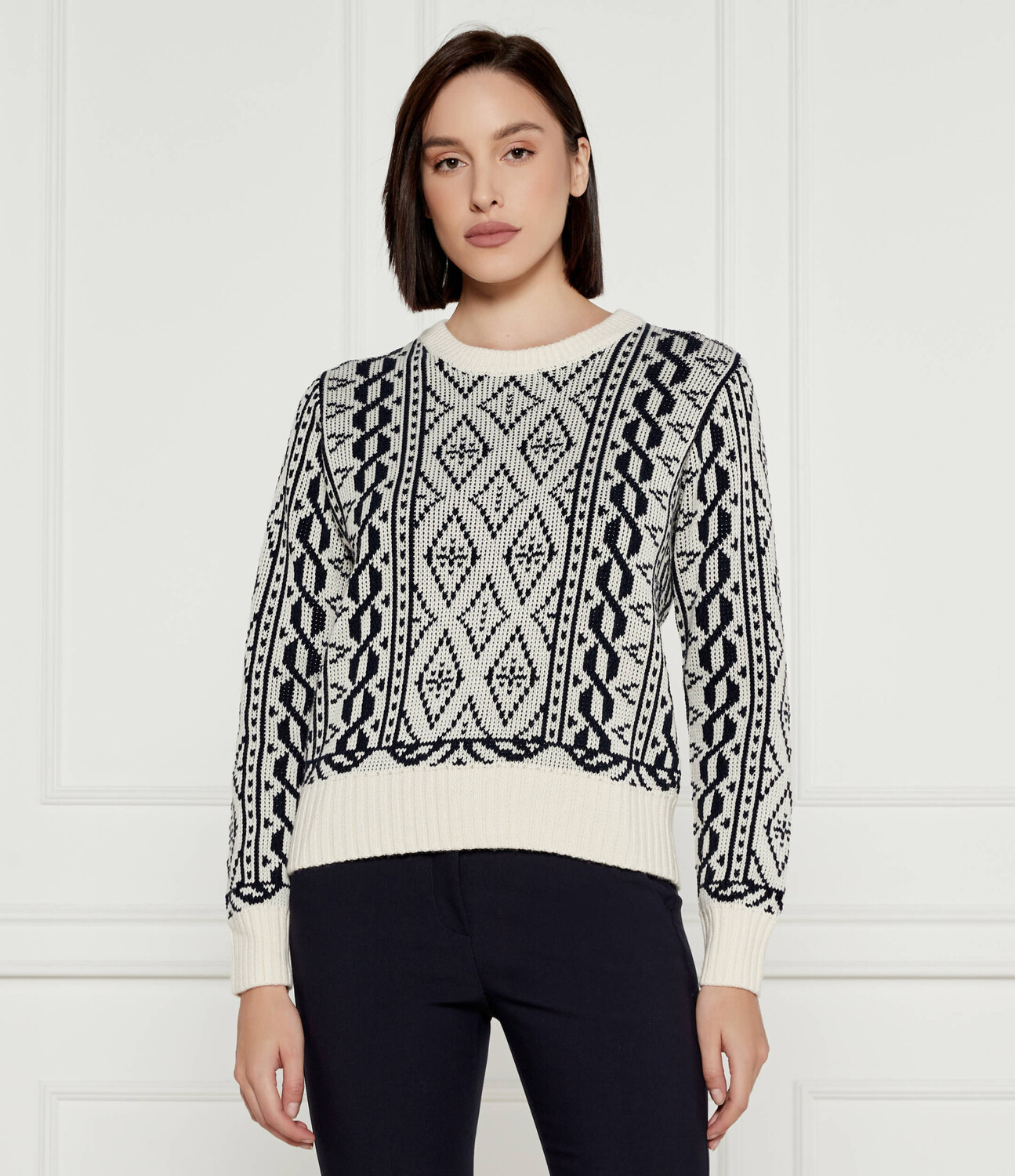 Свитер Joop! Regular Fit, черный
Свитер Joop! Regular Fit, черный