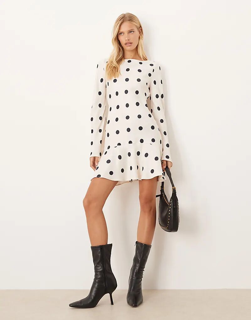 Мини-платье ASOS DESIGN с заниженной талией и рукавами-ангелочками в горошек
Мини-платье ASOS DESIGN с заниженной талией и рукавами-ангелочками в горошек