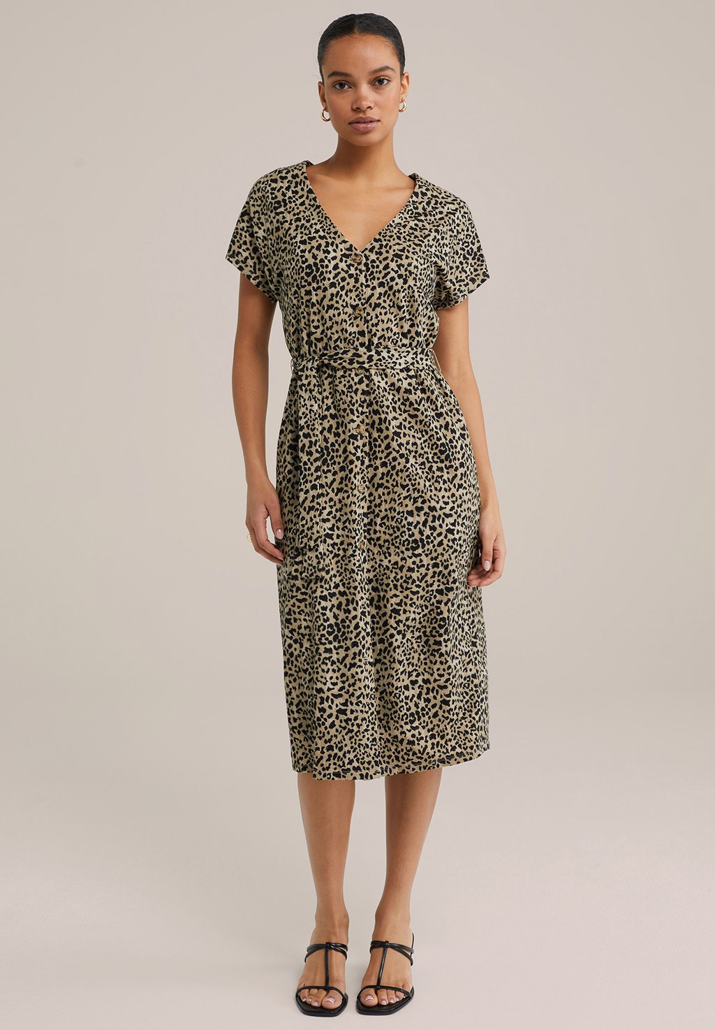 Платье-рубашка WE Fashion, коричневый
Платье-рубашка WE Fashion, коричневый