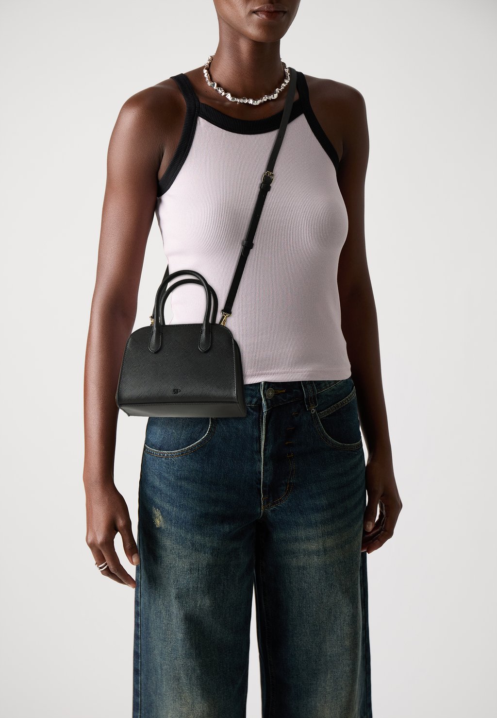 Сумка CROSSBODY BAG SPRING BREAK S PARFOIS, черный
Сумка CROSSBODY BAG SPRING BREAK S PARFOIS, черный