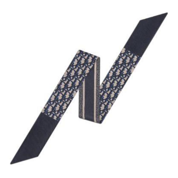 DIOR Шёлковый кашемировый шарф унисекс морской синий, Marine Blue
DIOR Шёлковый кашемировый шарф унисекс морской синий, Marine Blue