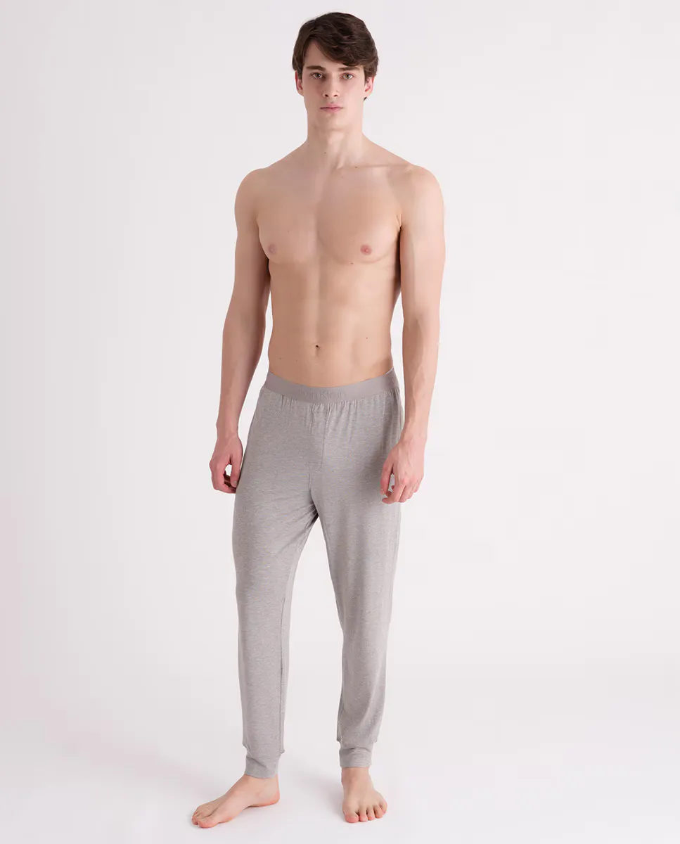 Спортивные штаны с манжетами Calvin Klein, серый
Спортивные штаны с манжетами Calvin Klein, серый