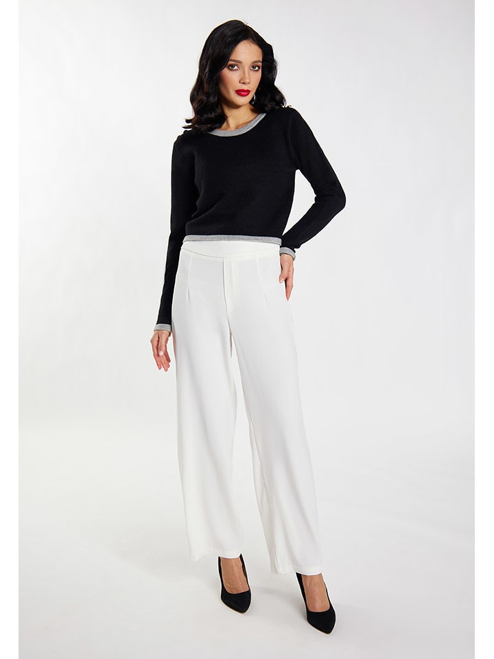 Faina Черный свитер
Faina Черный свитер