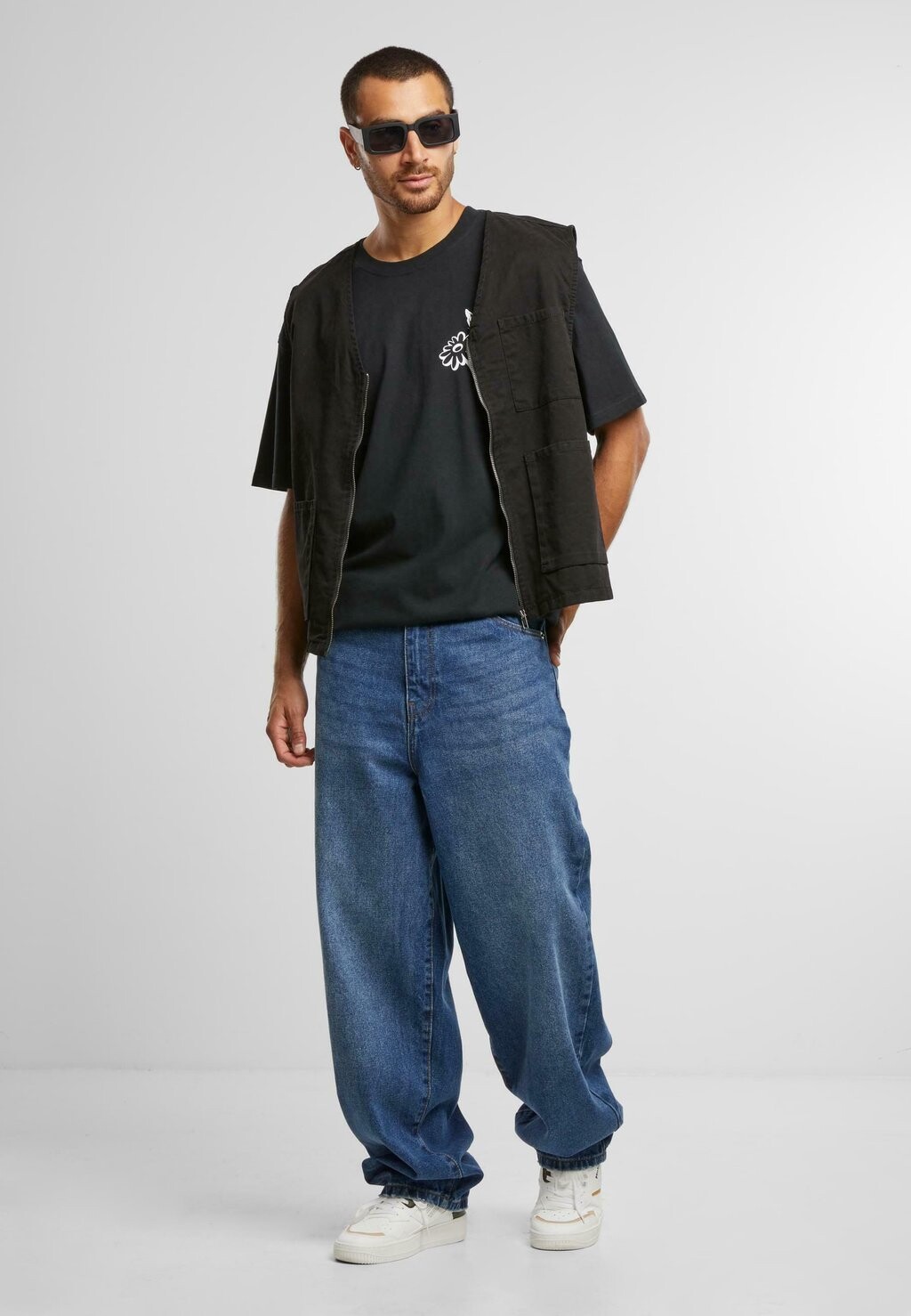 Футболка с принтом Mister Tee, черный
Футболка с принтом Mister Tee, черный