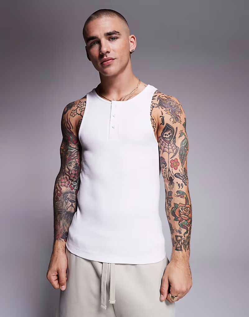 Майка ASOS DESIGN Muscle Fit Henley Rib белого цвета
Майка ASOS DESIGN Muscle Fit Henley Rib белого цвета