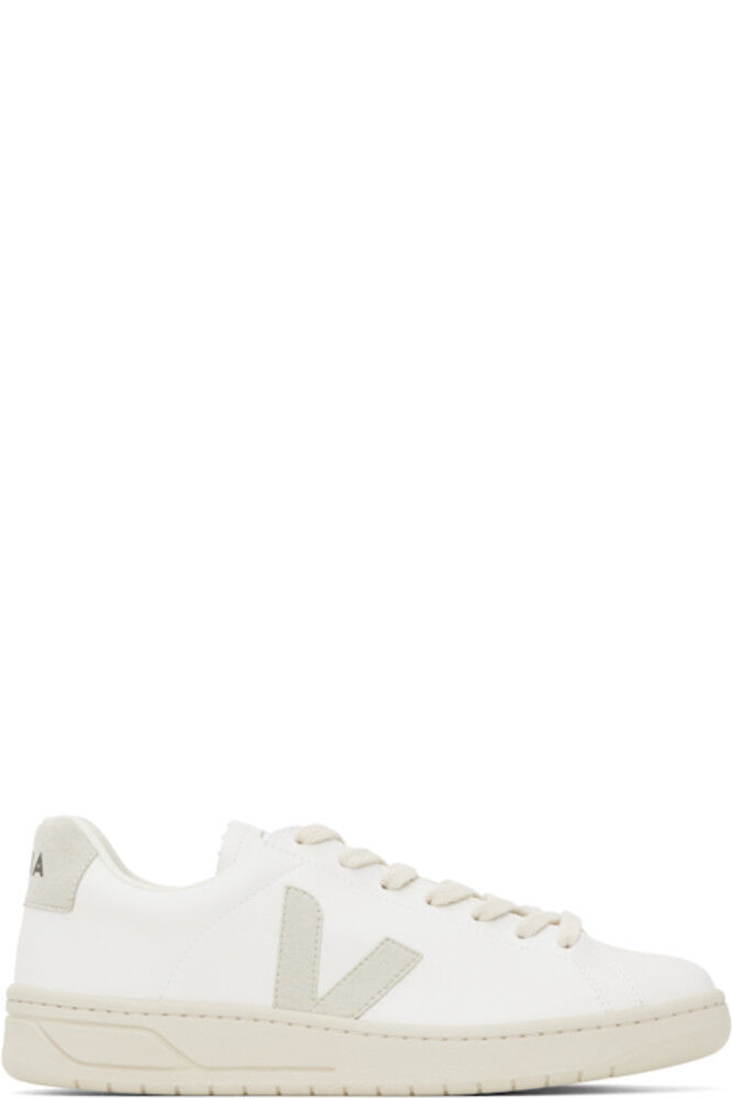 Белые и серые кроссовки Urca CWL VEJA
Белые и серые кроссовки Urca CWL VEJA