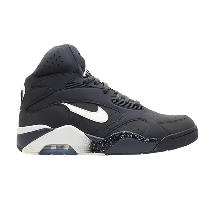 Кроссовки Nike Air Force 180 Mid 'Glow In The Dark', черный
Кроссовки Nike Air Force 180 Mid 'Glow In The Dark', черный