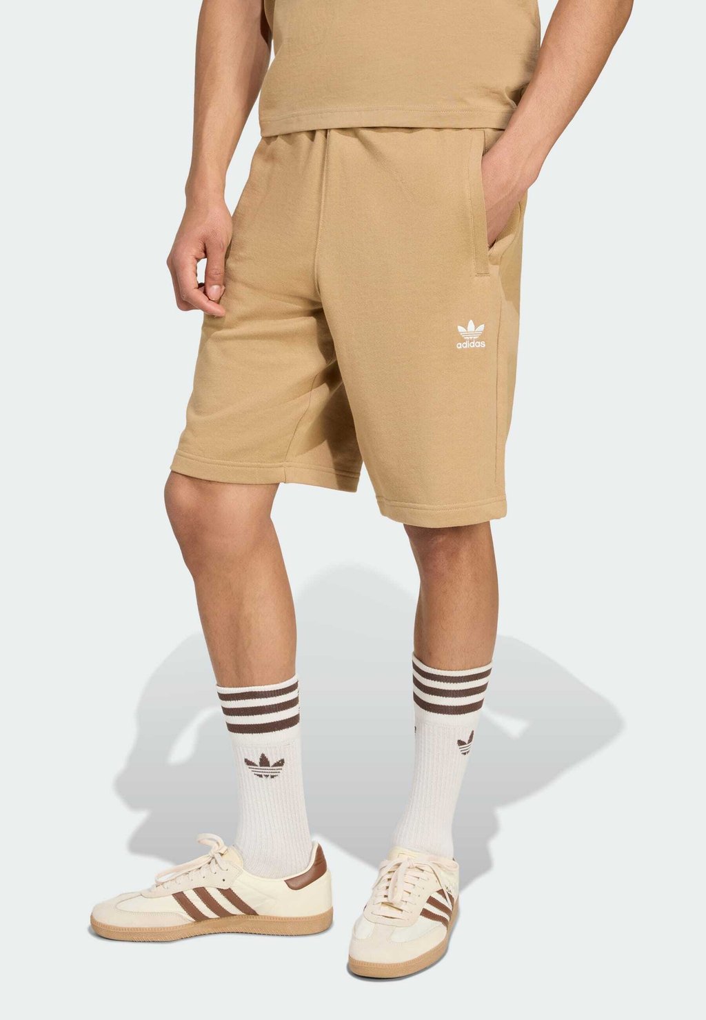 Шорты SHO - Tracksuit bottoms Adidas Originals, цвет Cardboard
Шорты SHO - Tracksuit bottoms Adidas Originals, цвет Cardboard