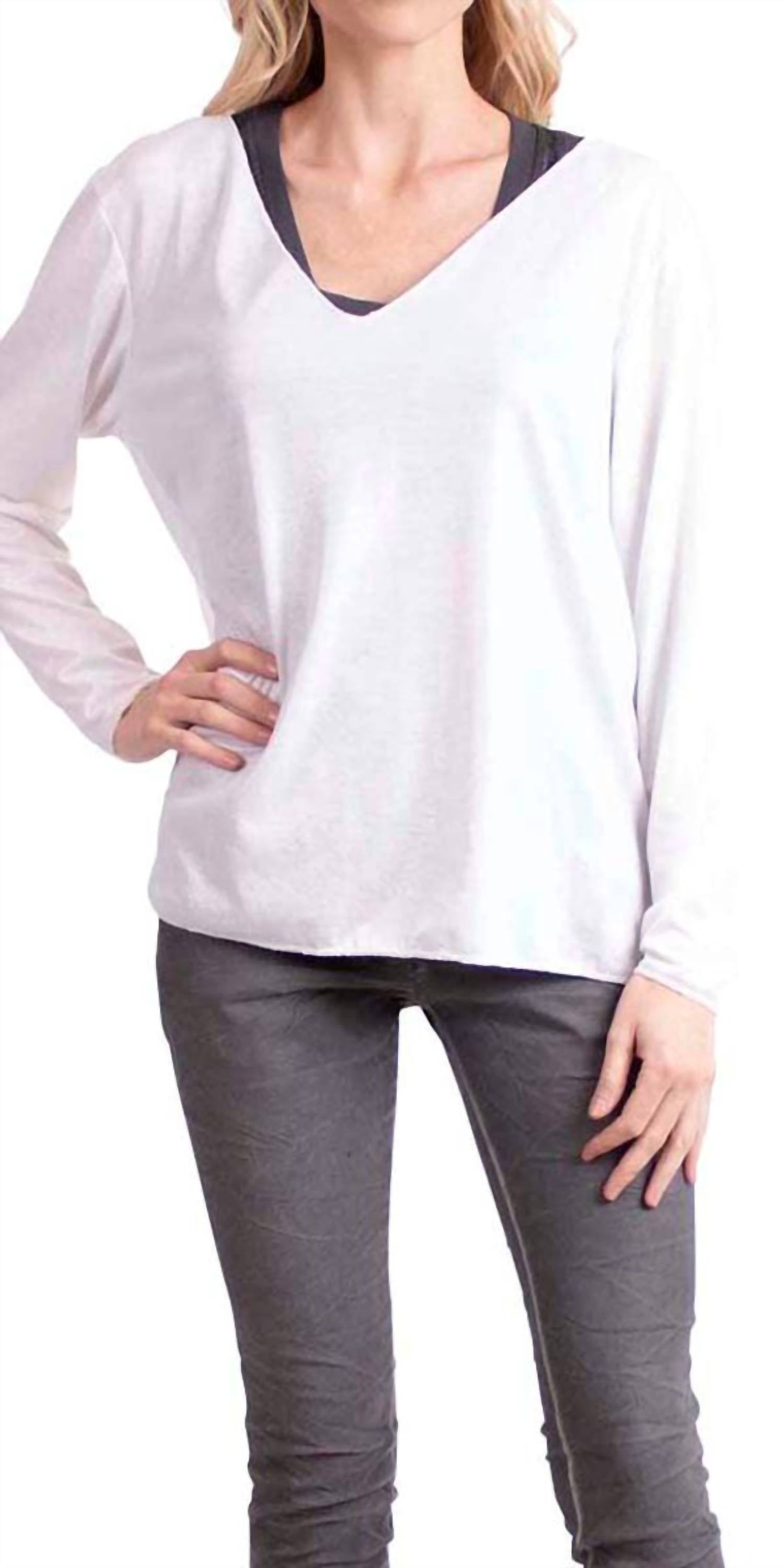 Блестящая блузка Val с V-образным вырезом белого цвета Gigi Moda, белый
Блестящая блузка Val с V-образным вырезом белого цвета Gigi Moda, белый