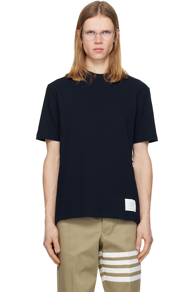 Классическая футболка пике с четырьмя полосами Thom Browne, темно-синий
Классическая футболка пике с четырьмя полосами Thom Browne, темно-синий