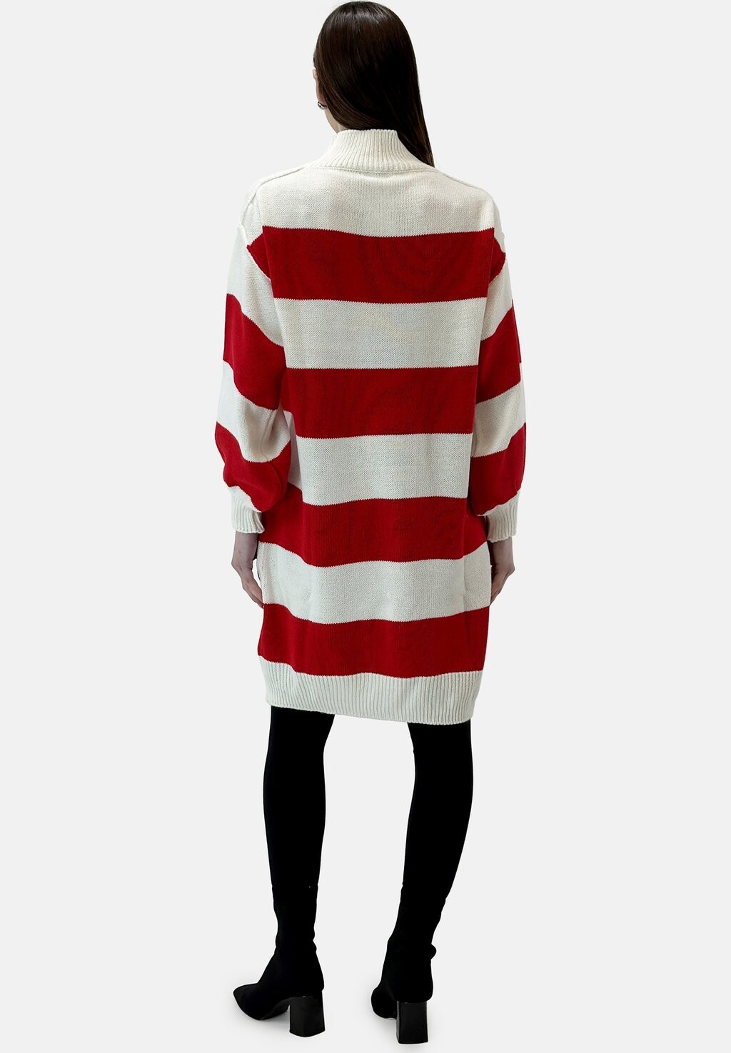 Платье-джемпер Elara, белый
Платье-джемпер Elara, белый