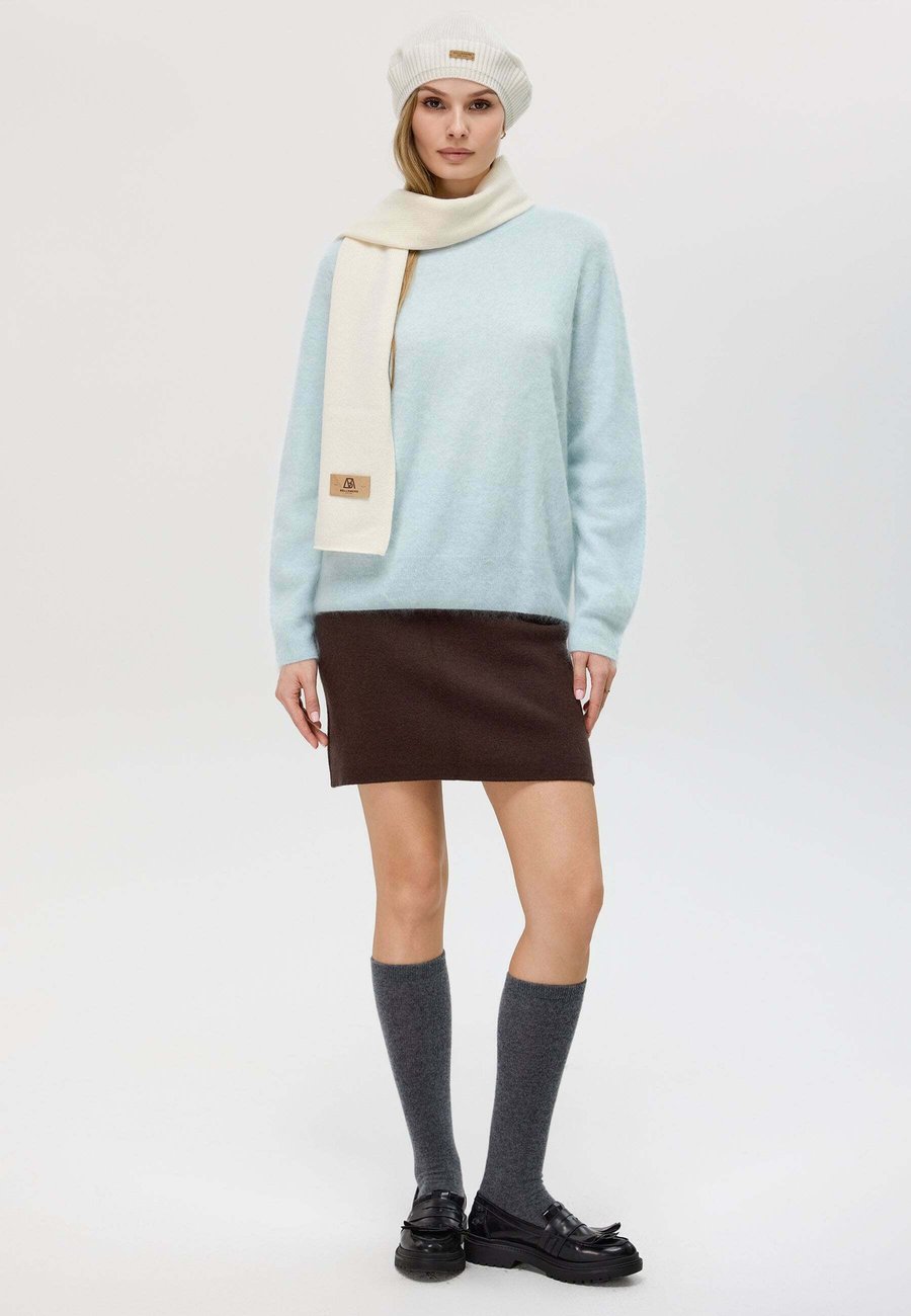 Шарф BELLEMERE Scarf, White
Шарф BELLEMERE Scarf, White