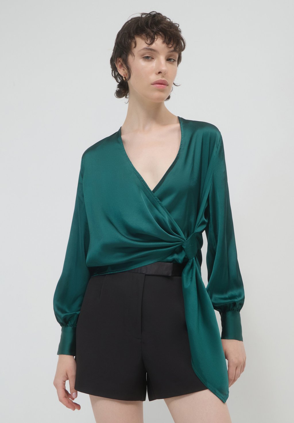 Блуза CROISÉ AVEC CEINTURE Calliope, зеленый
Блуза CROISÉ AVEC CEINTURE Calliope, зеленый