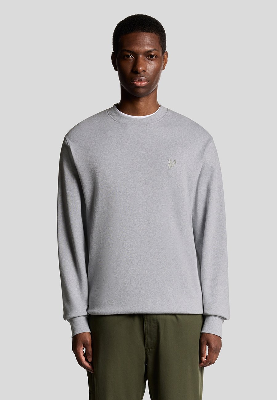 Толстовка Lyle & Scott MID LAYERS INTERLOCK CREW NECK , D Light Grey Marl/Grey
Толстовка Lyle & Scott MID LAYERS INTERLOCK CREW NECK , D Light Grey Marl/Grey
