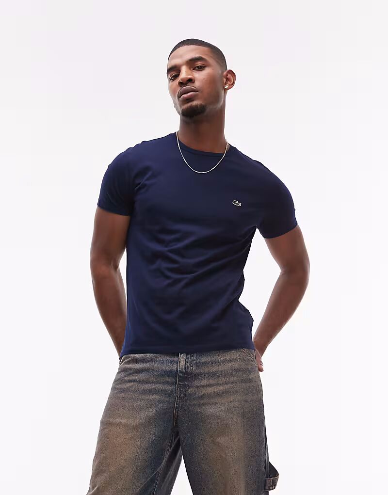 Футболка Lacoste с круглым вырезом и логотипом темно-синего цвета 
Футболка Lacoste с круглым вырезом и логотипом темно-синего цвета