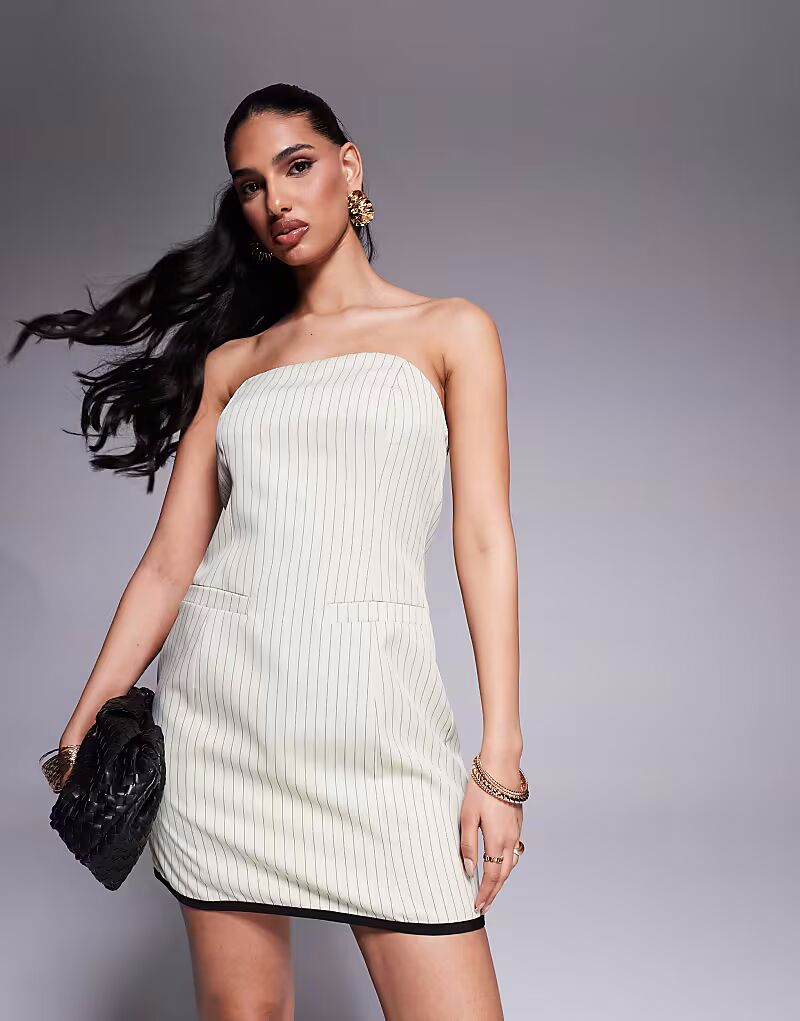 Эксклюзивное мини-платье-бандо с контрастной отделкой в тонкую полоску кремового цвета Kaiia
Эксклюзивное мини-платье-бандо с контрастной отделкой в тонкую полоску кремового цвета Kaiia
