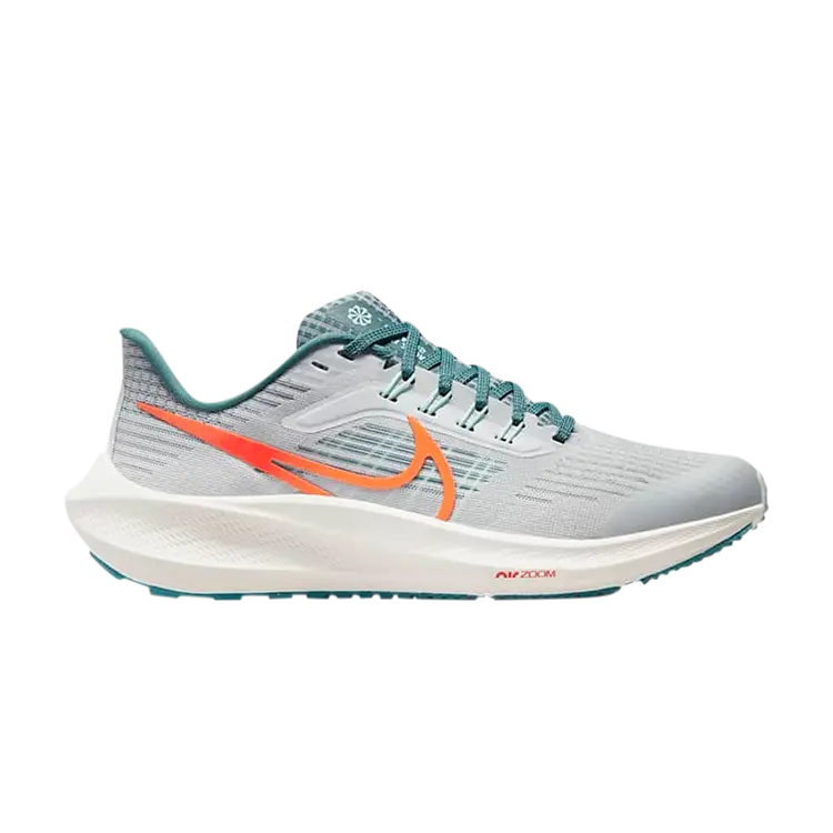 Кроссовки Nike Air Zoom Pegasus 39 GS, серый
Кроссовки Nike Air Zoom Pegasus 39 GS, серый