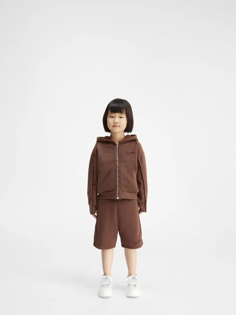 Флисовые шорты Камарг для ребенка Jacquemus, темно-коричневый
Флисовые шорты Камарг для ребенка Jacquemus, темно-коричневый
