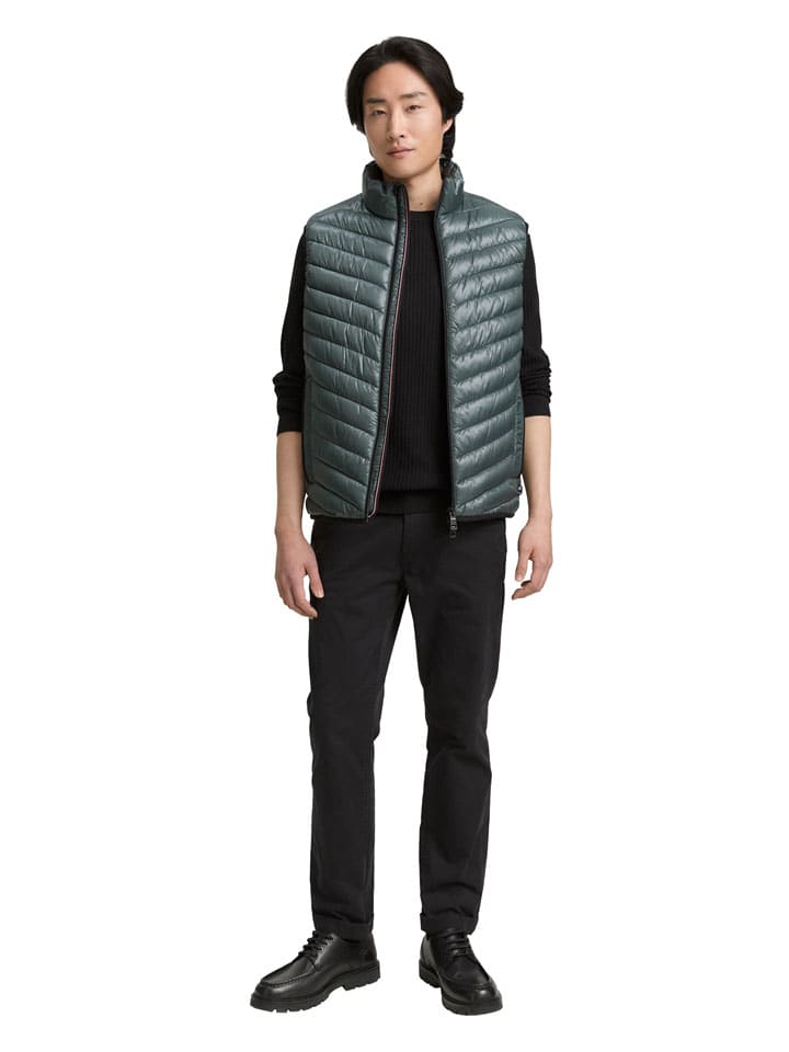 Tom Tailor Стеганый жилет зеленого цвета
Tom Tailor Стеганый жилет зеленого цвета