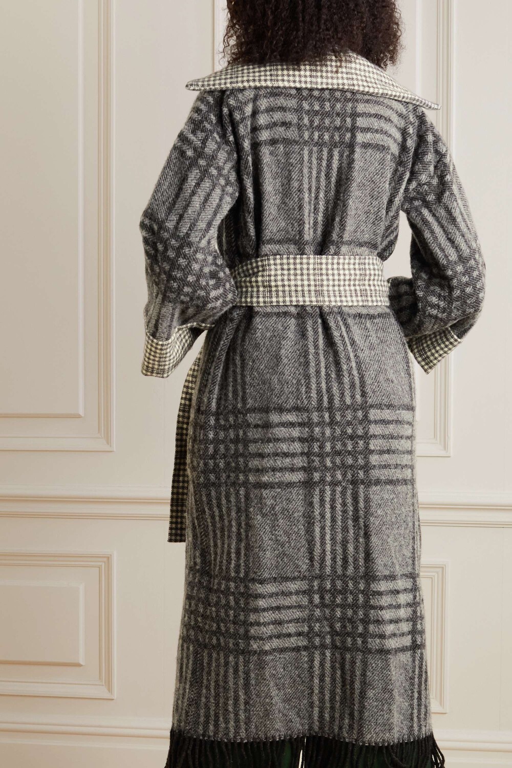 YOOX NET-A-PORTER FOR THE PRINCE'S FOUNDATION + NET SUSTAIN шерстяное пальто в клетку с поясом, серый
YOOX NET-A-PORTER FOR THE PRINCE'S FOUNDATION + NET SUSTAIN шерстяное пальто в клетку с поясом, серый