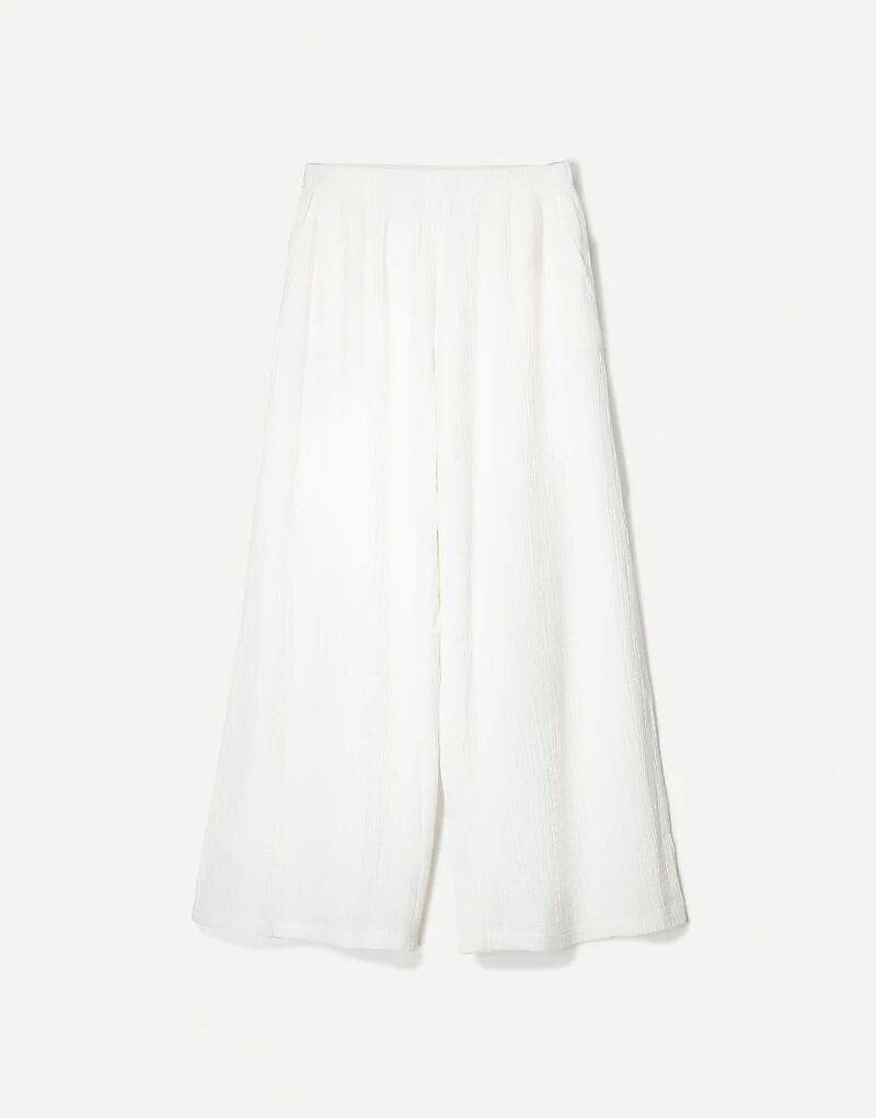 Широкие брюки Bershka из двухслойной ткани в деревенском стиле белого цвета
Широкие брюки Bershka из двухслойной ткани в деревенском стиле белого цвета