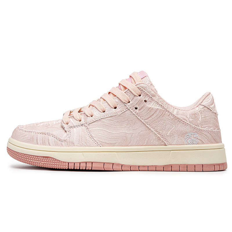 CISSTEG Повседневные китайские противоскользящие износостойкие низкие кеды унисекс красные, цвет Red
CISSTEG Повседневные китайские противоскользящие износостойкие низкие кеды унисекс красные, цвет Red