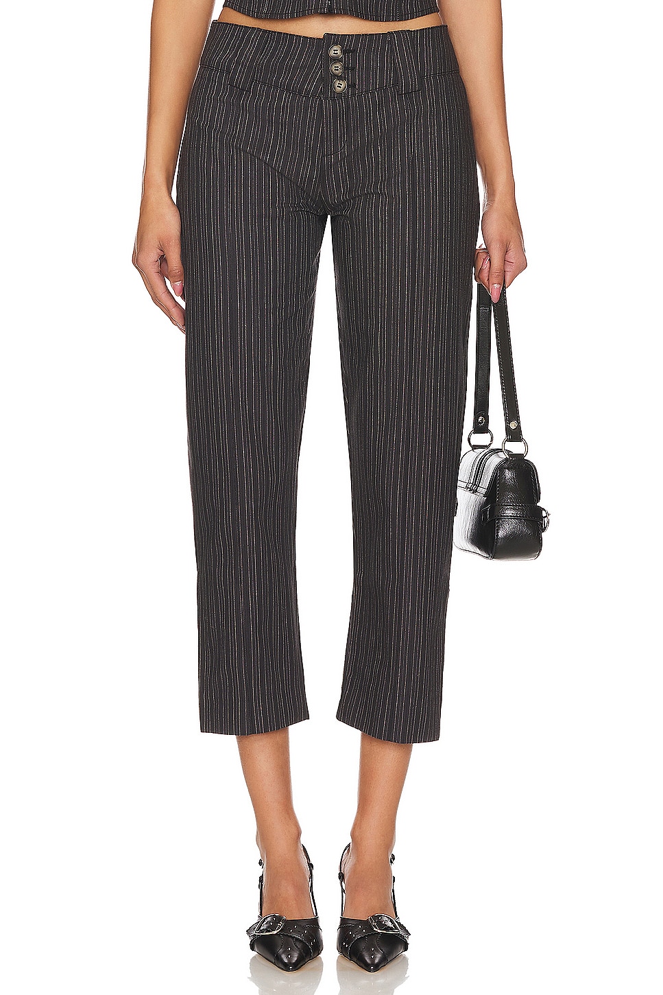 Строгие брюки с полосками 3/4 на пуговицах Jaded London, черный
Строгие брюки с полосками 3/4 на пуговицах Jaded London, черный