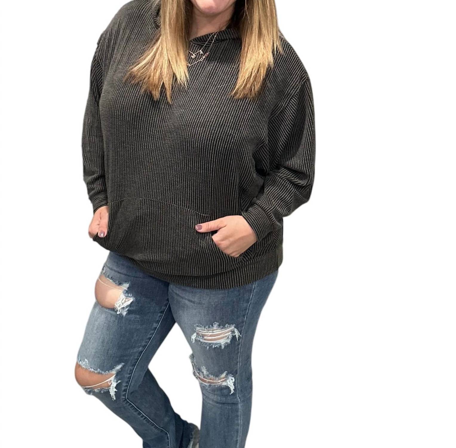 Толстовка с капюшоном в рубчик черного цвета Sew In Love
Толстовка с капюшоном в рубчик черного цвета Sew In Love