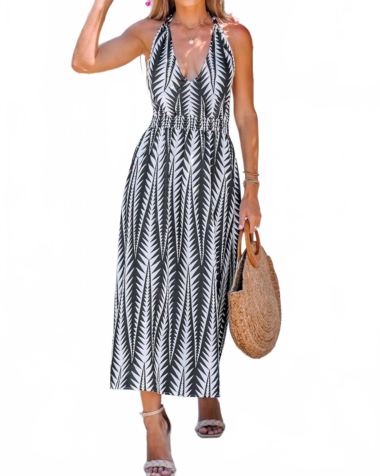 Летнее платье в черном цвете Cupshe
Летнее платье в черном цвете Cupshe